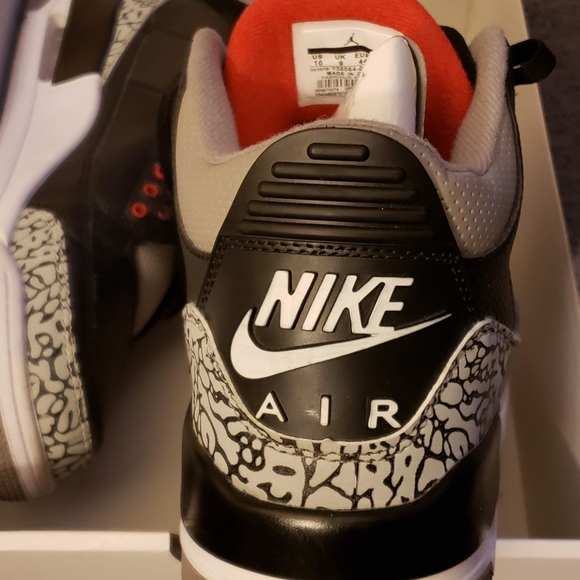 Jordan Other - Air Jordan (3) Black cement